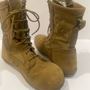 Belleville Tactical Research Minimalist Combat Boot Size 11R Vibram Sole